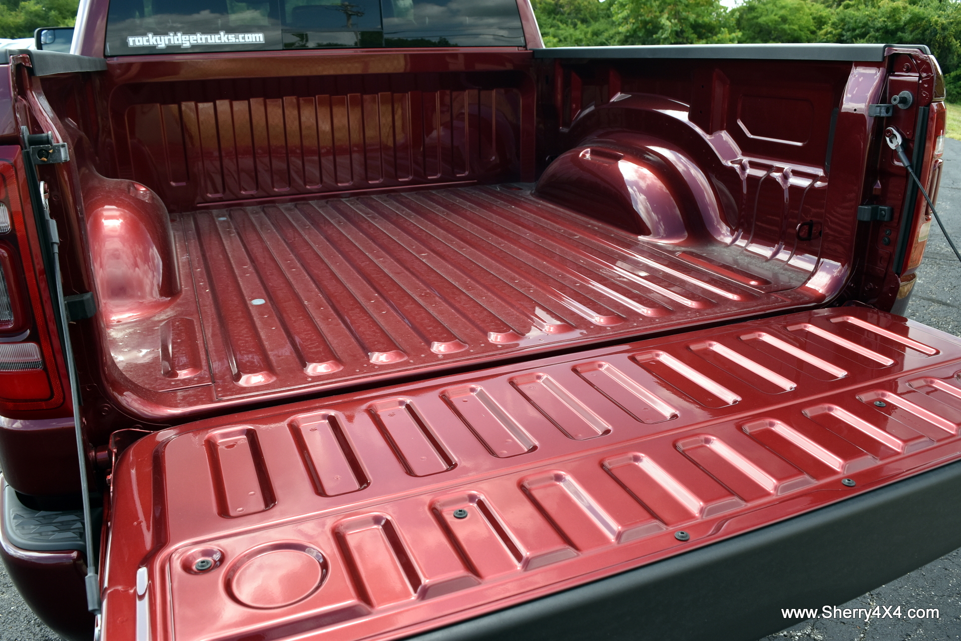 Lifted 2019 Ram 1500 Rocky Ridge Trucks K2 29130T Sherry 4x4