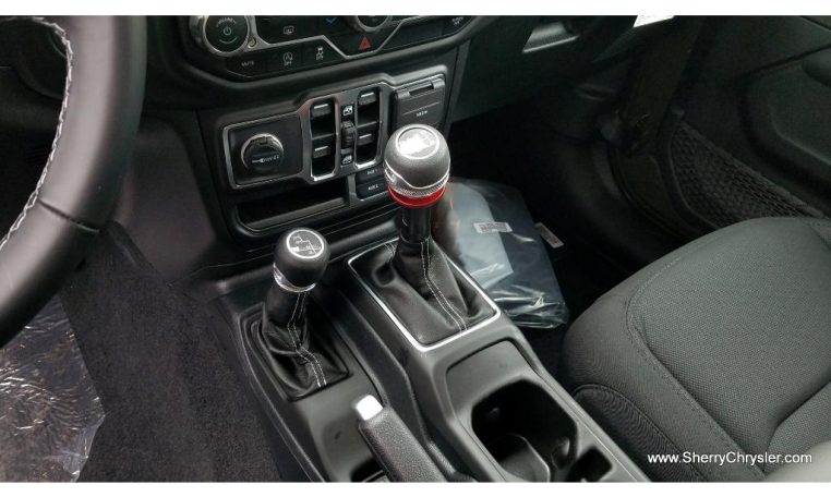 2021 Jeep Gladiator Overland | 30296T - Sherry 4x4