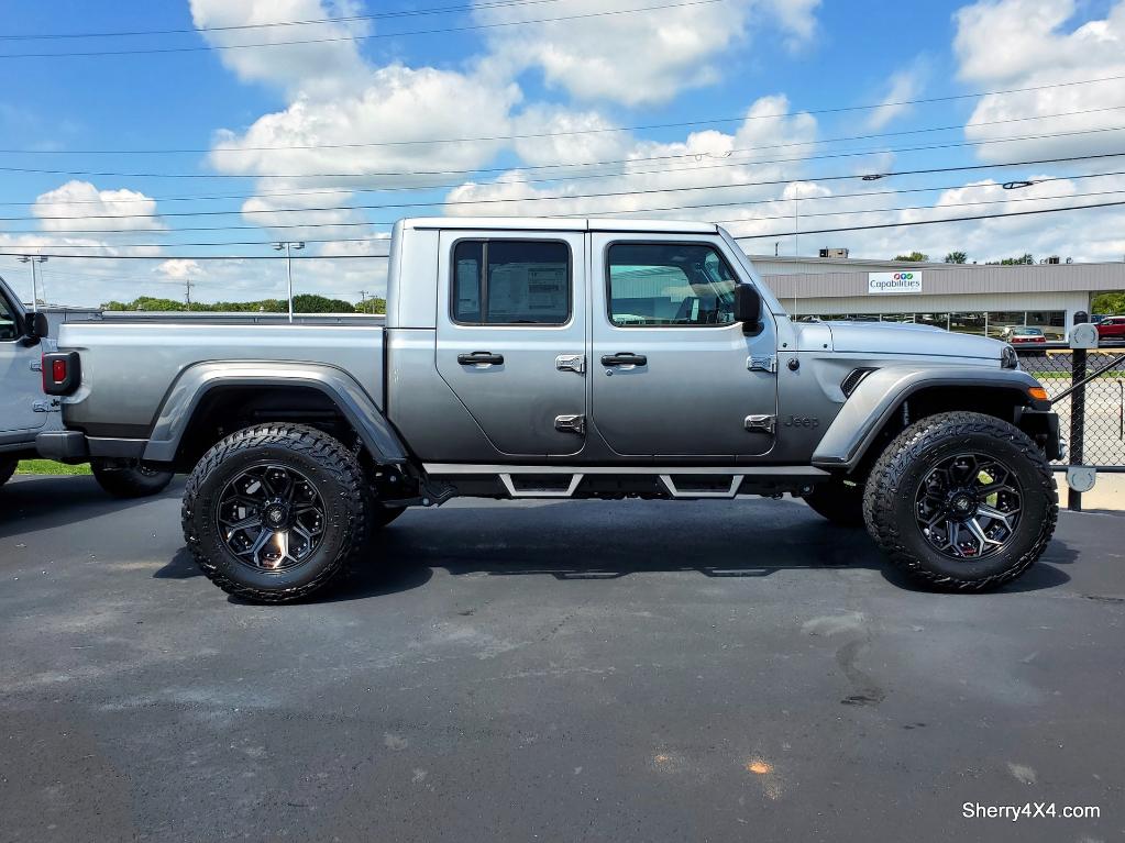 Lifted 2022 Jeep Gladiator Rocky Ridge Trucks K2 30696T Sherry 4x4